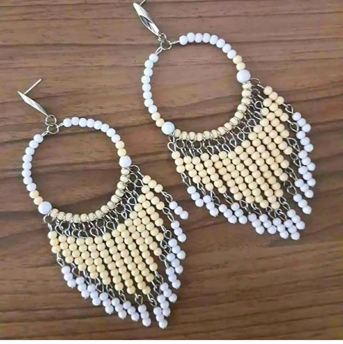 گوشواره حلقه ای مهره ای