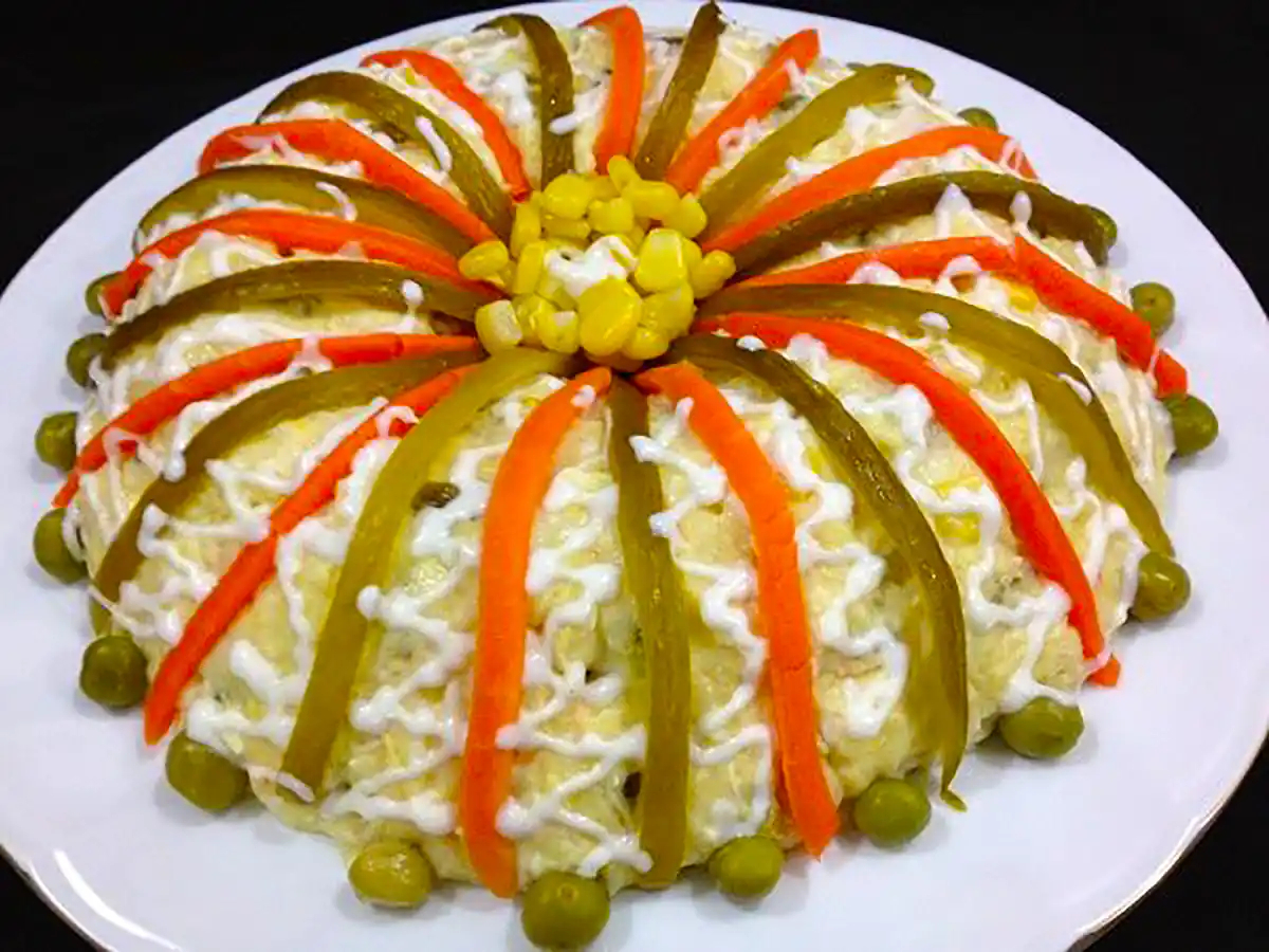 تزیین مجلسی سالاد الویه