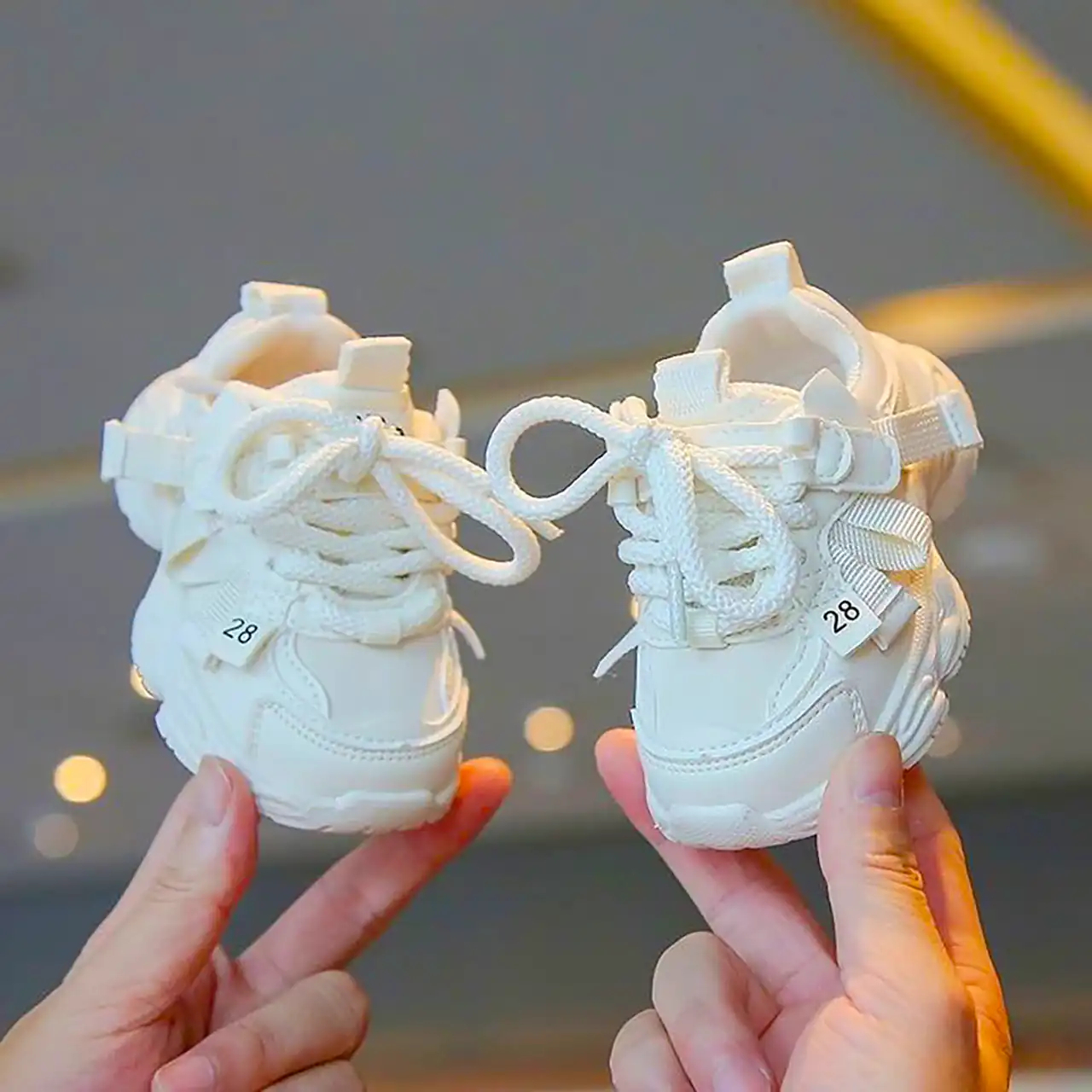 کتونی اسپرت بچگانه