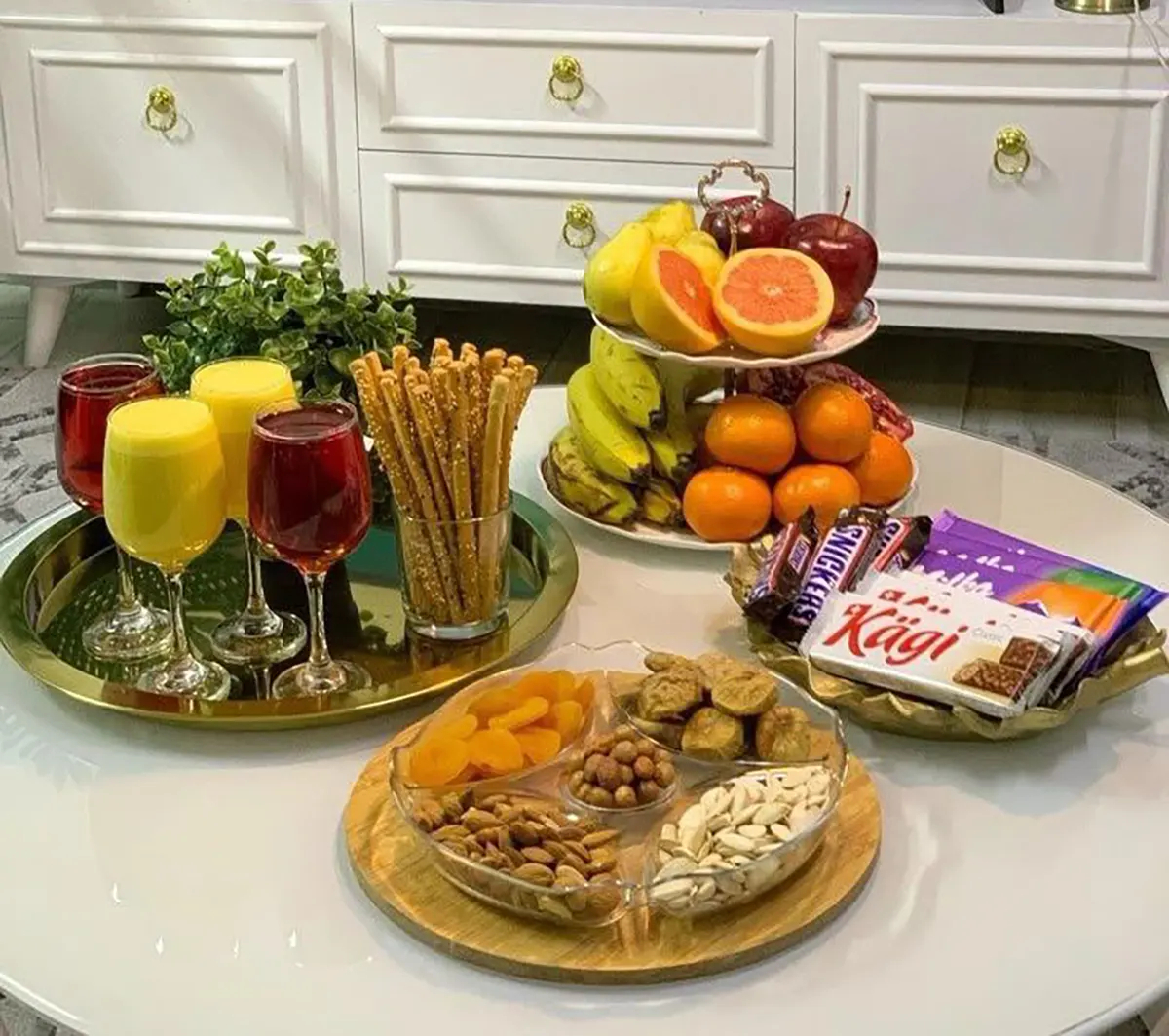 تزیین میز ناهار خوری
تزیین میز مزه
چیدمان میز شام
چیدمان میز تولد
نحوه چیدمان میز جلو مبلی
میز شام مهمانی
اکسسوری میز جلو مبلی دیجی کالا
میز عصرانه

