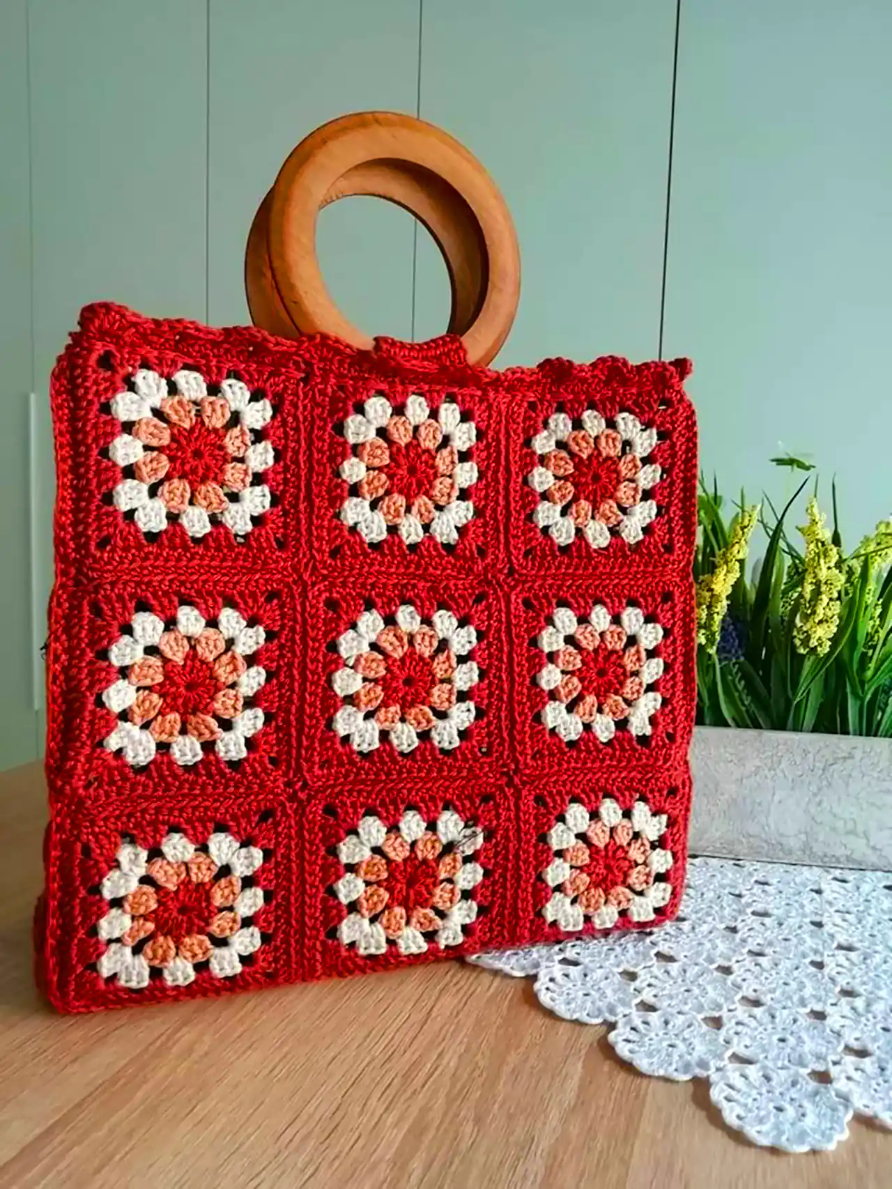 کیف دستبافت با موتیف ها 