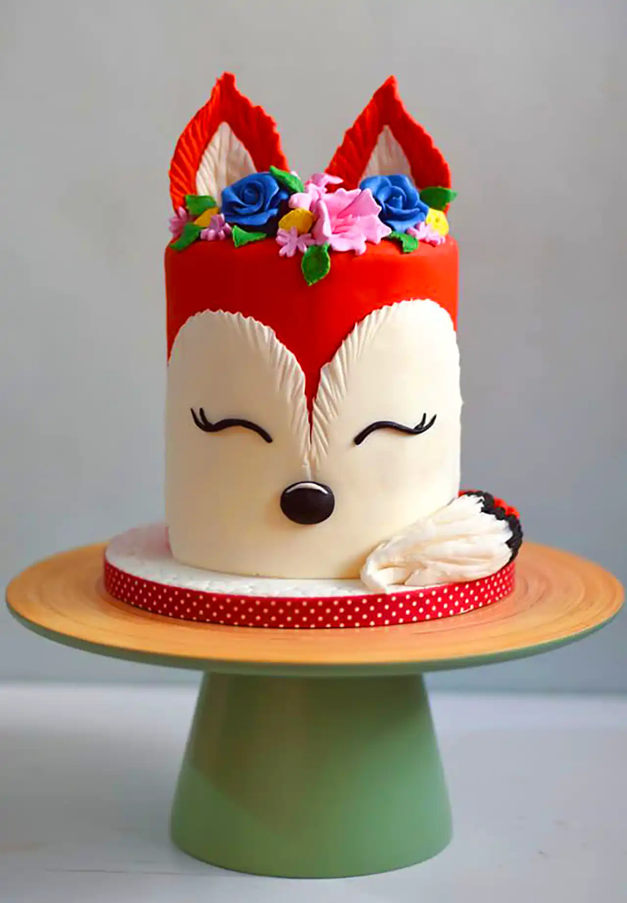 کیک فانتزی رنگی خاص روباه