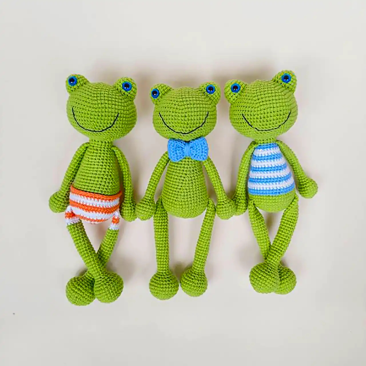 قورباغه دستبافت کیوت