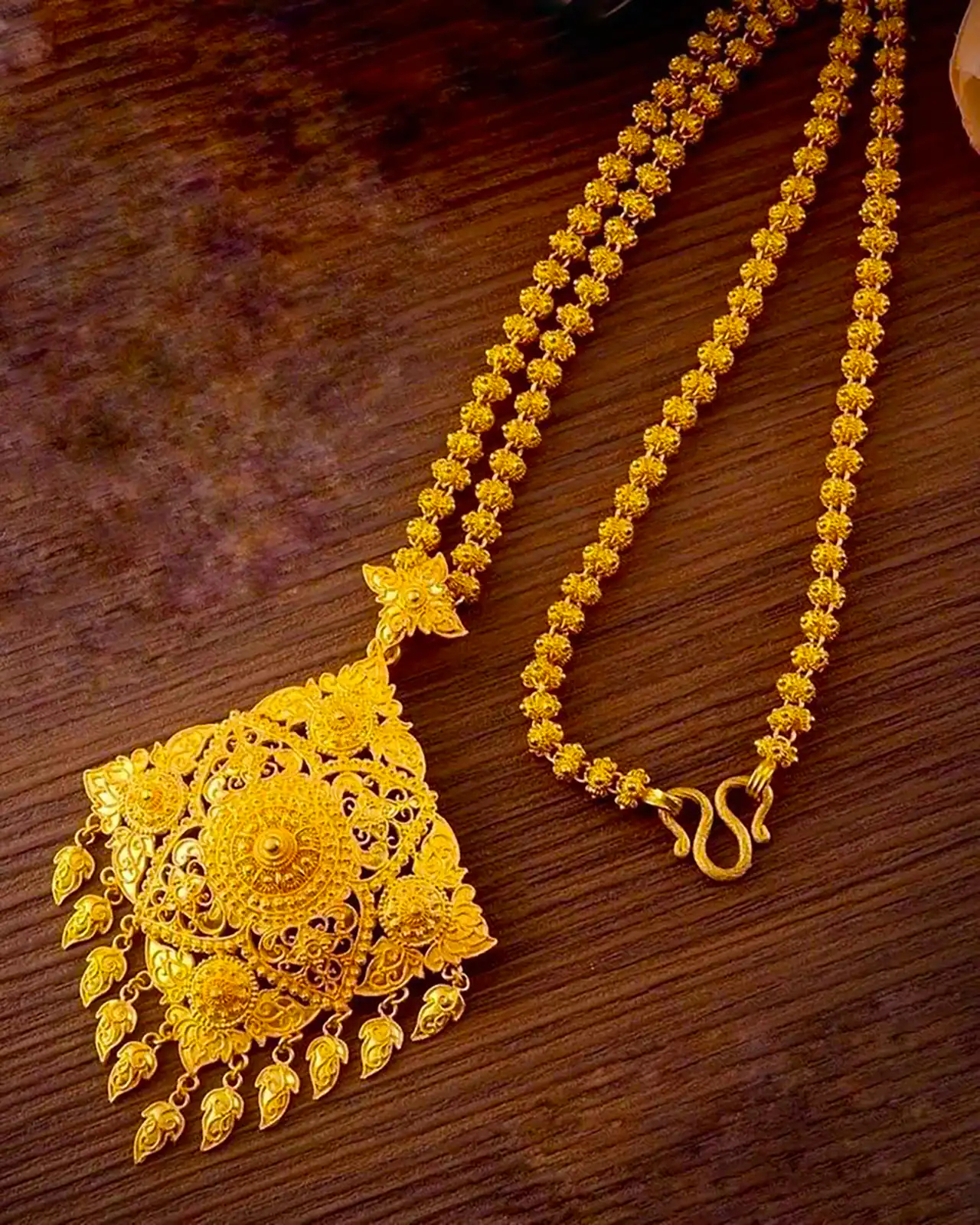 گردن آویز طلا هندی لوکس