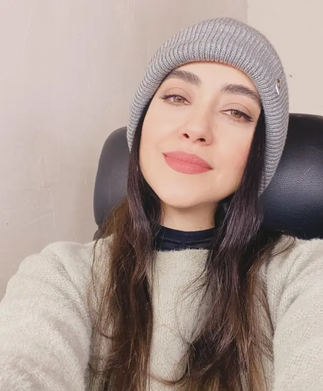نگاهی به خانه متفاوت بهاره کیان افشار/ از حیاط باطراوت تا فضای گرم و صمیمی