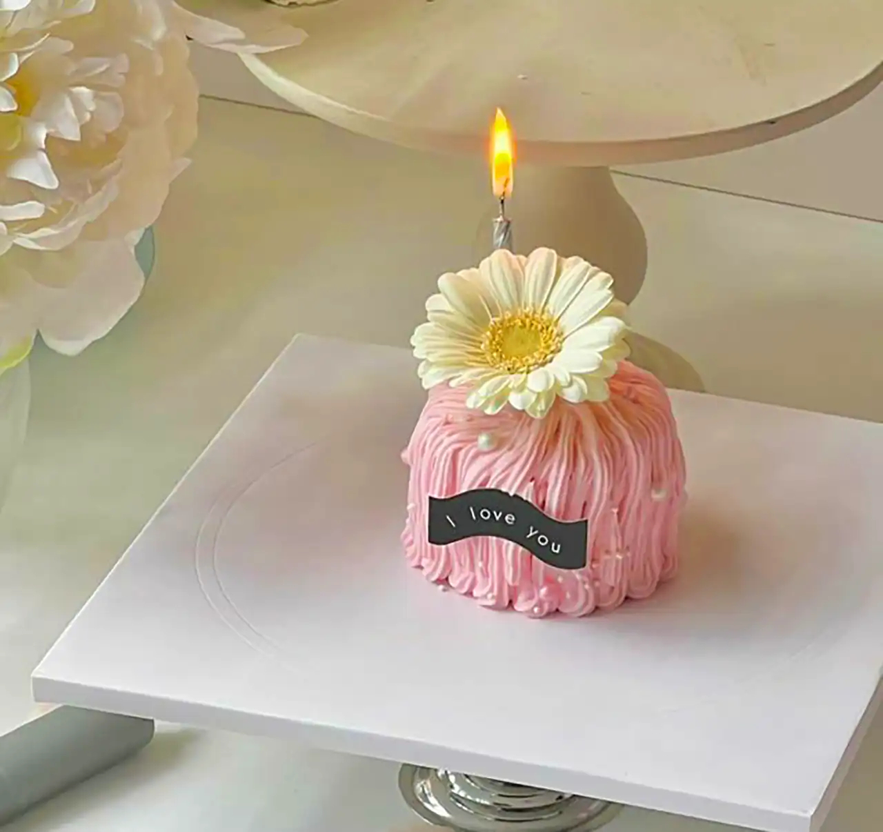 کیک تولد دخترانه صورتی