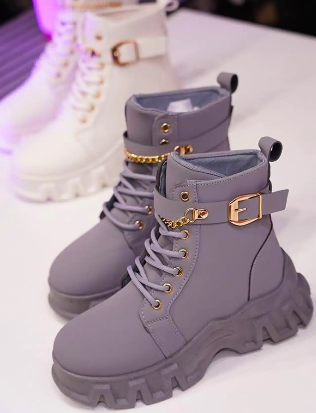 نیم بوت شیک زنانه