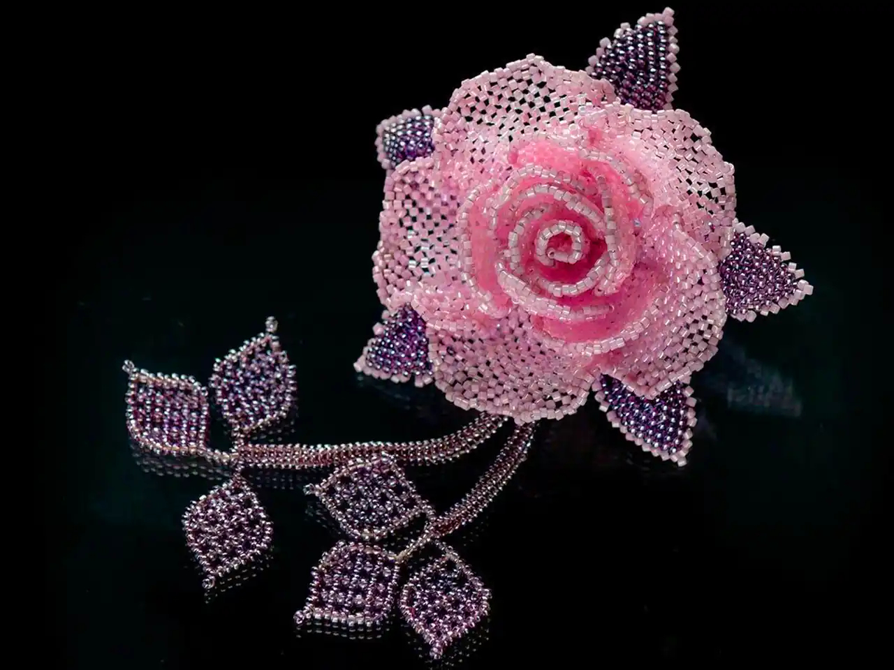 مدل گل تزئینی منجوق بافی