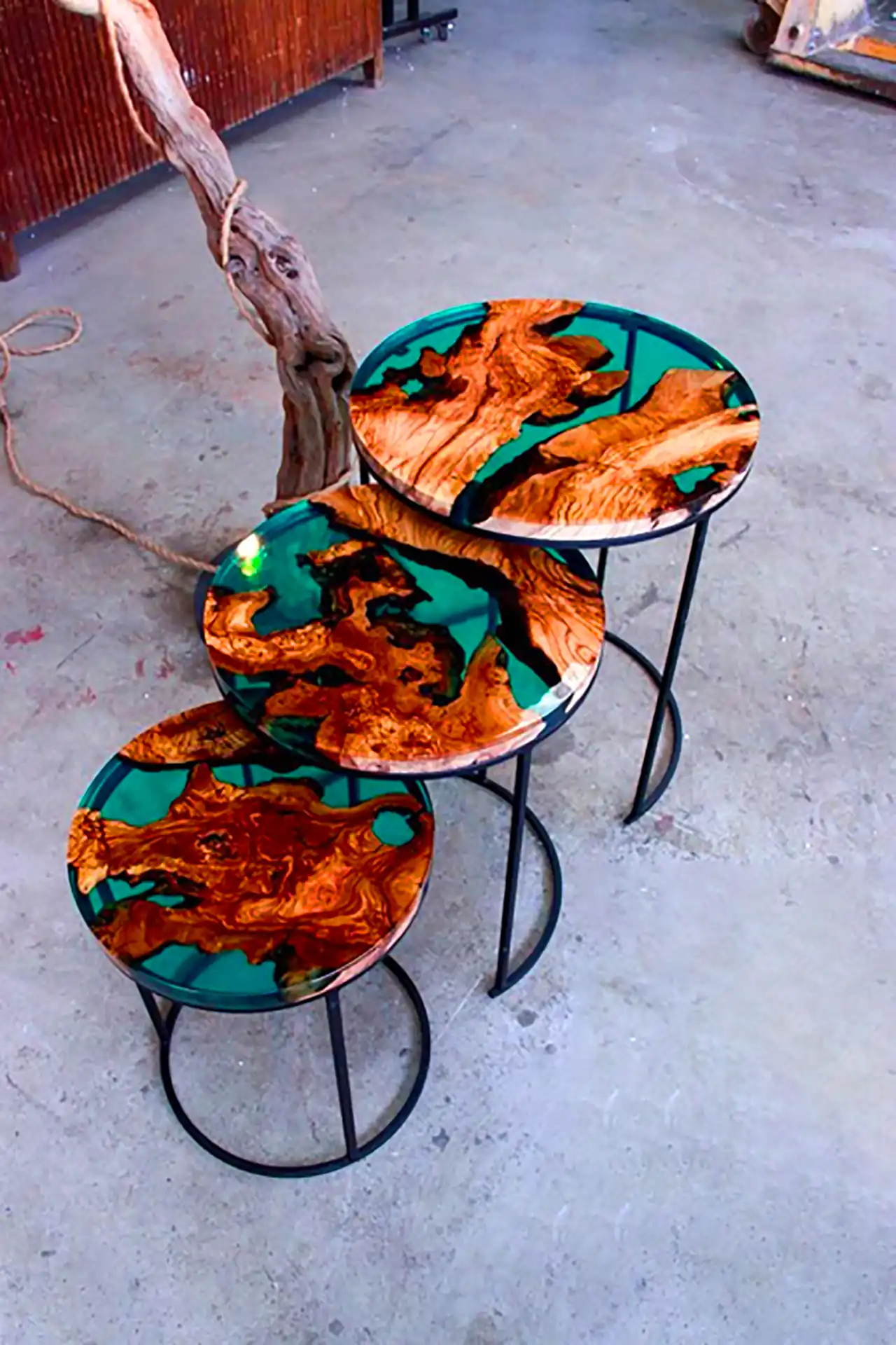 میز عسلی گرد رزینی