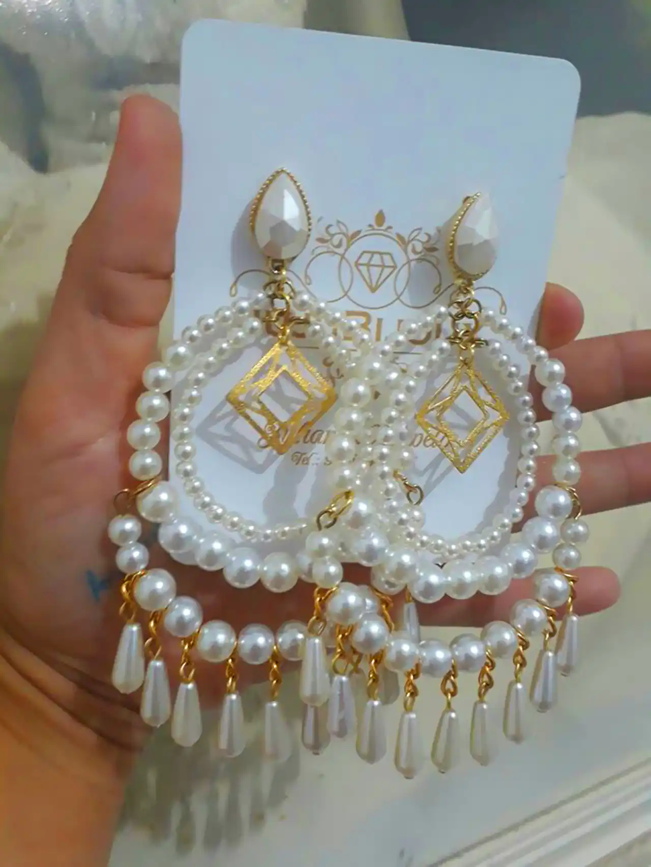 گوشواره منگوله دار خاص 