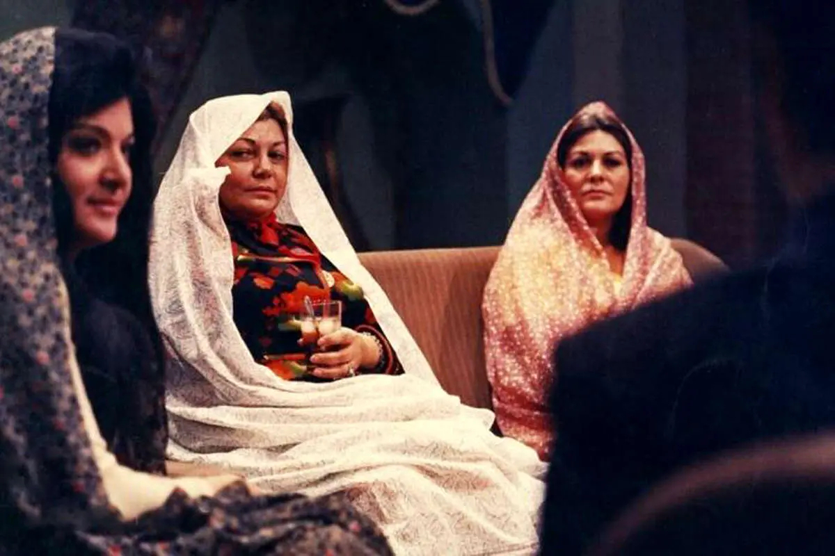 صحنه ای از فیلم دختران حوا با بازی حمیده خیر آبادی در سال 1340