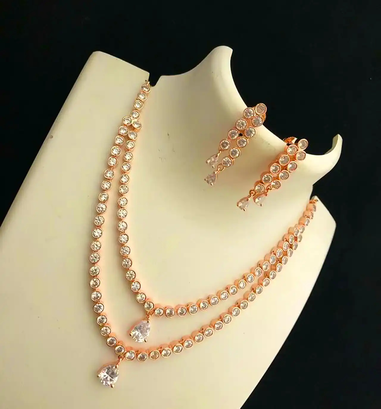 جواهرات عروس با نگین سلطنتی 