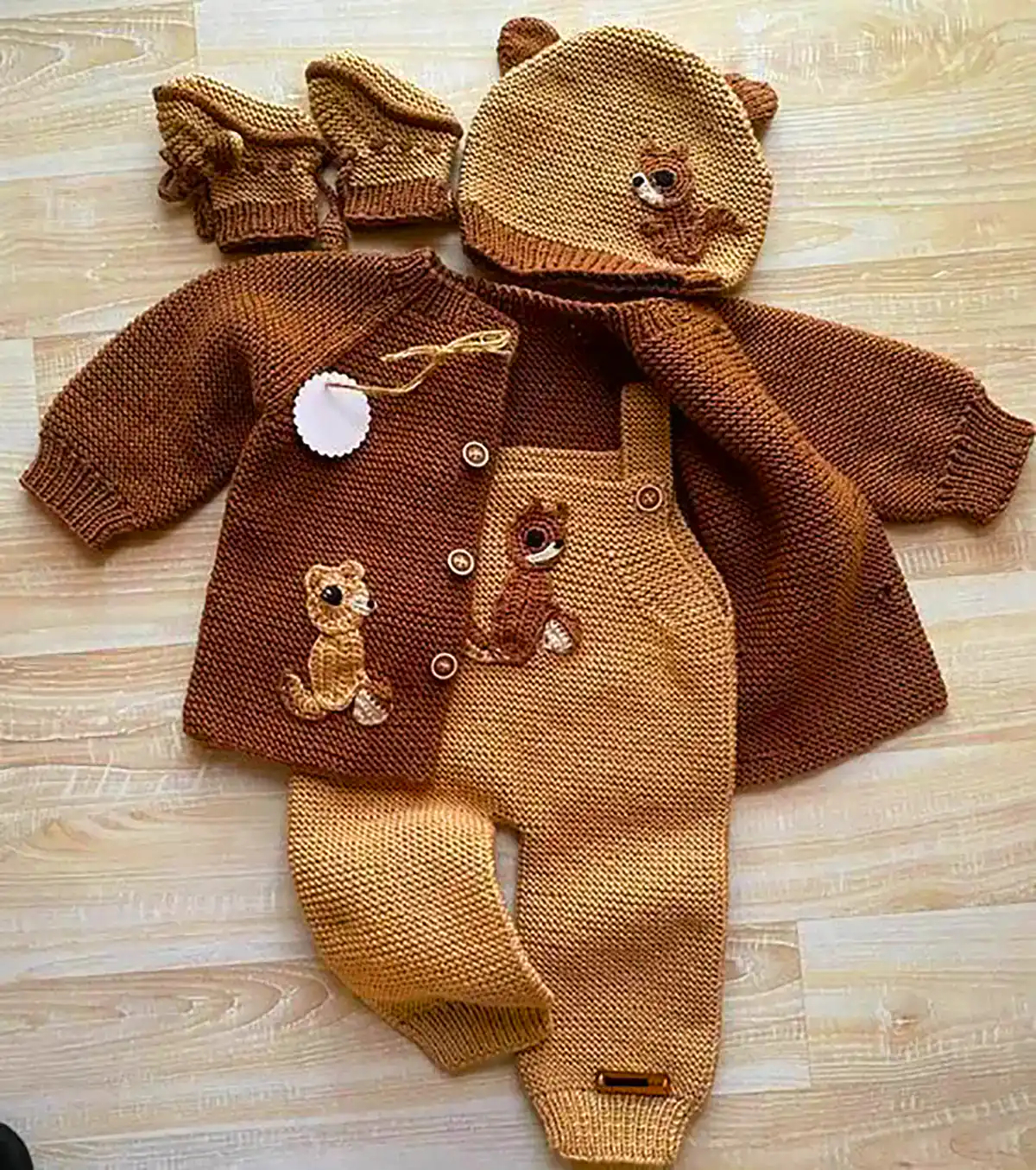 ست بافتنی بچه گانه