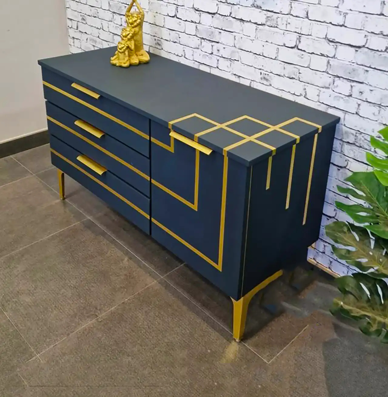کنسول طرح دار کلاسیک