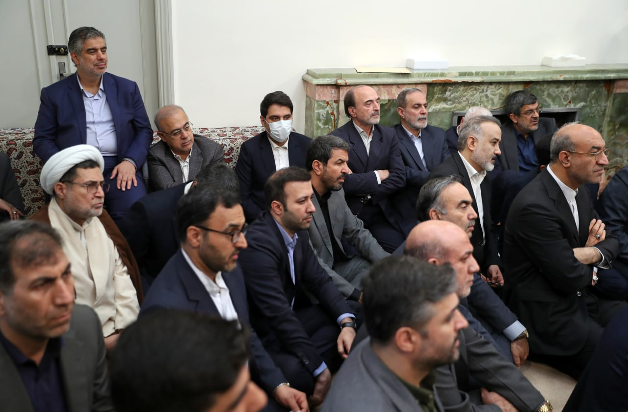 وزیر کشور و استانداران با رهبر انقلاب دیدار کردند