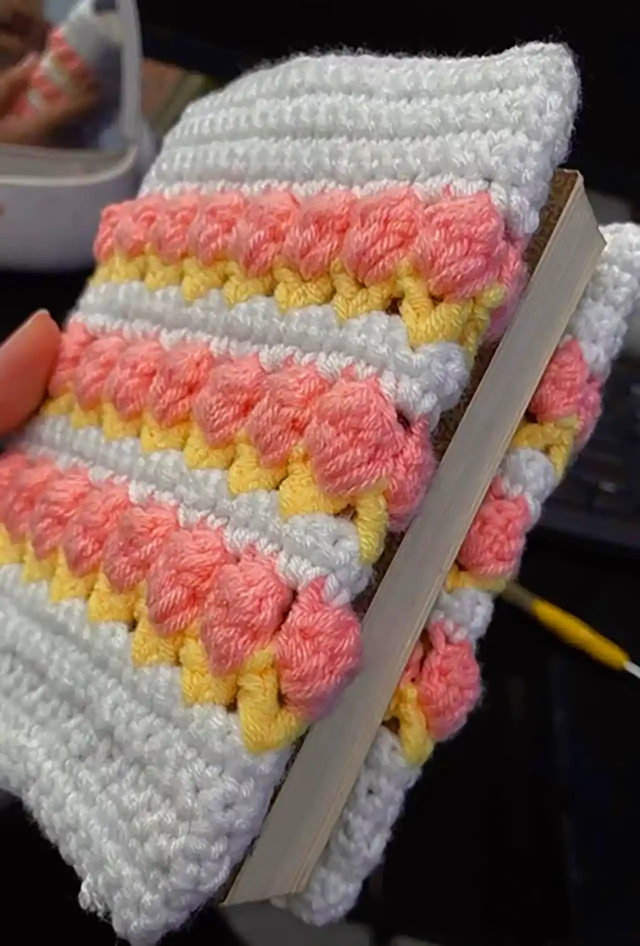 کاور کتاب بافتنی