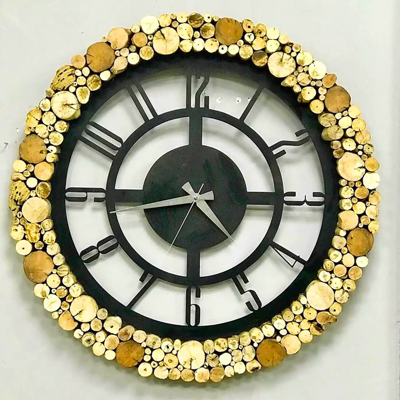 ساعت دیواری روستیک چوبی 