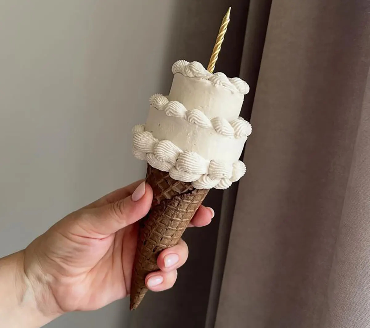 کیک بستنی قیفی تولد