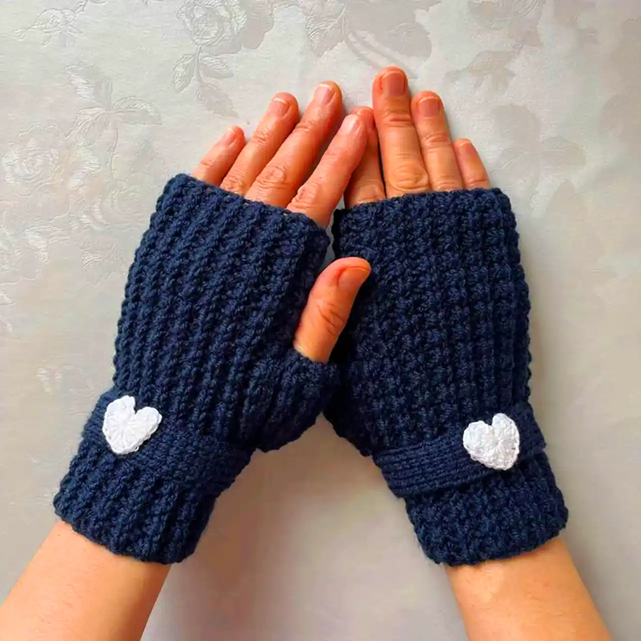 دستکش بافتنی بند انگشتی 