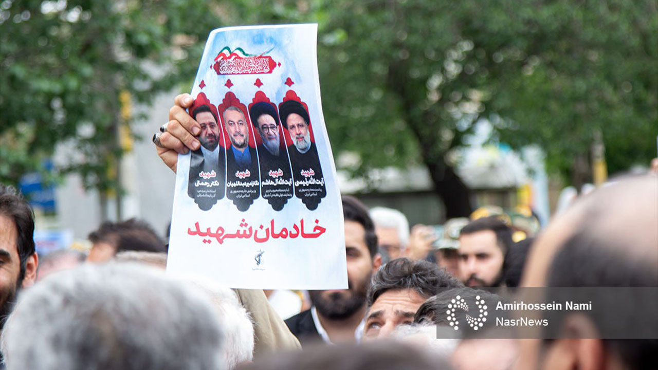 مراسم وداع با پیکر ۷ شهید خدمت صبح امروز( سه شنبه ) در تبریز با حضور با شکوه مردم در میدان شهدا آغاز شد