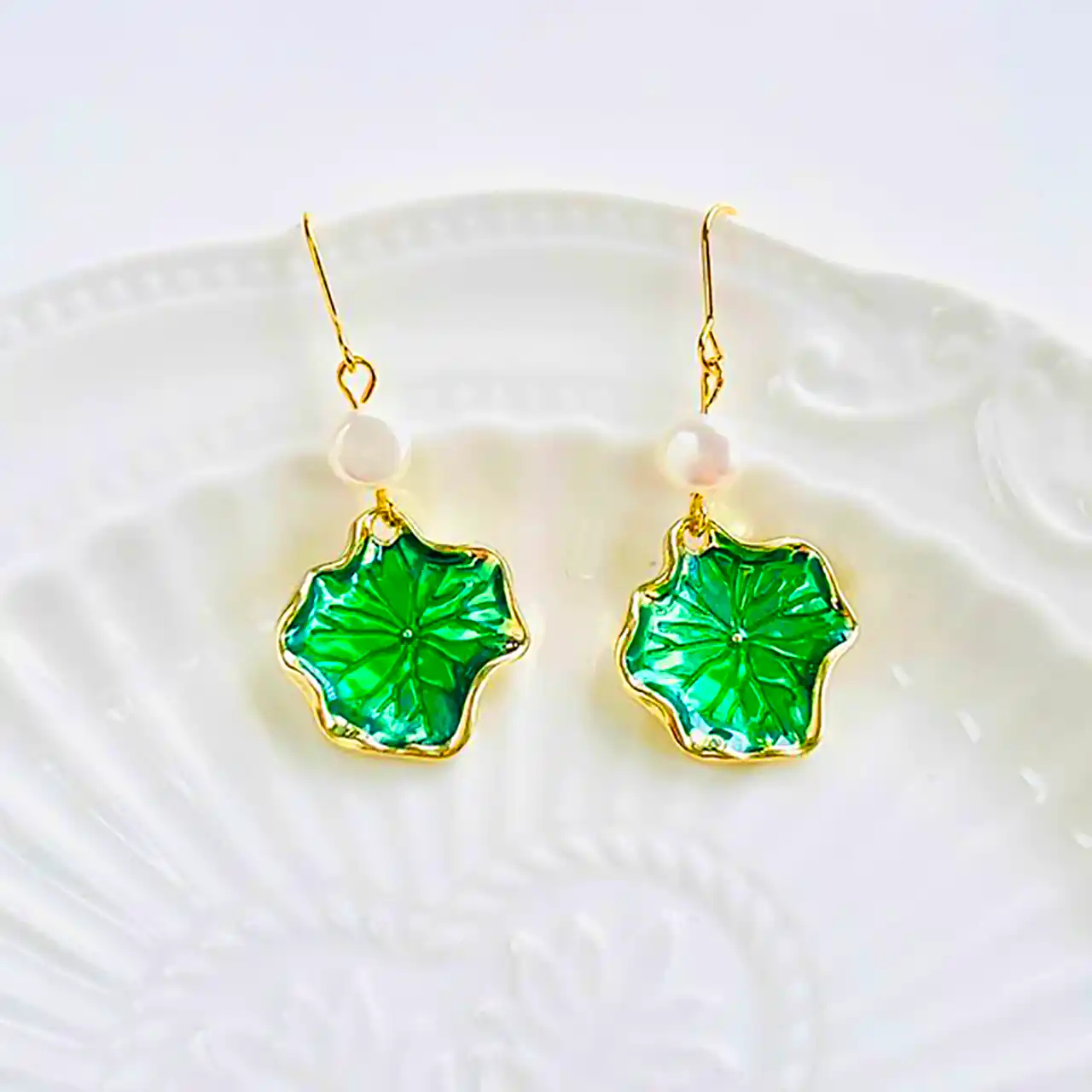 گوشواره فانتزی طرح برگ