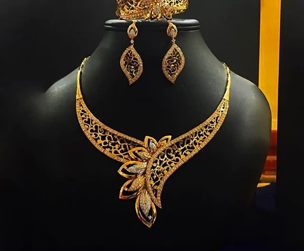 سرویس طلا زیبا و لوکس