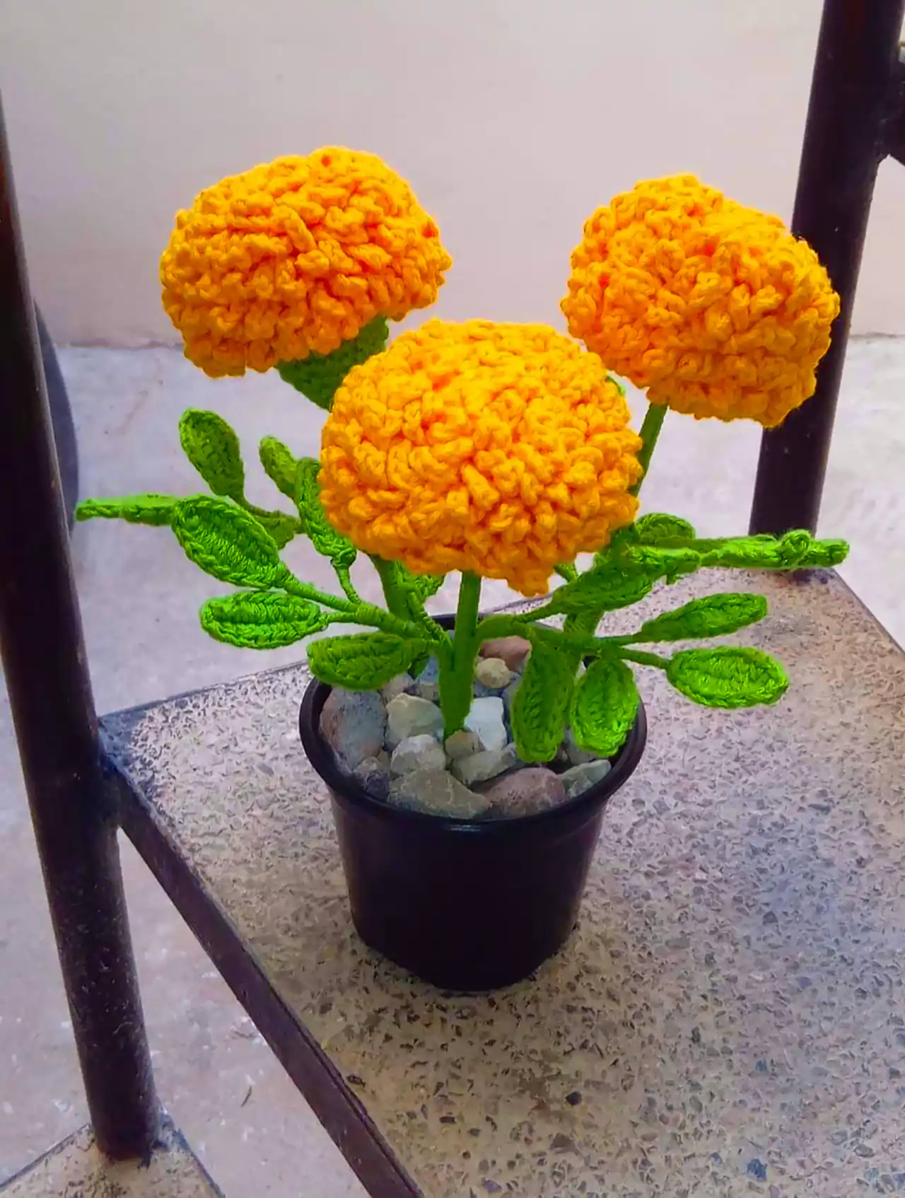 گل بافتنی دکوری رومیزی