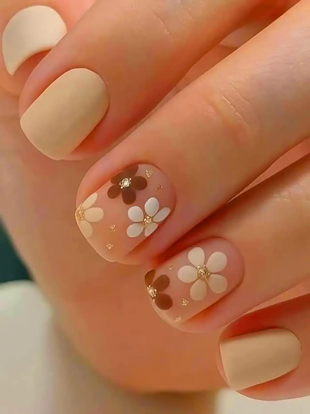 طرح ناخن مینیمال پاییزی