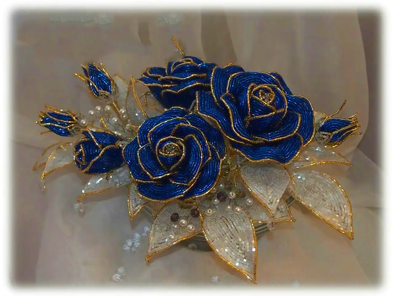 مدل گل تزئینی منجوق بافی