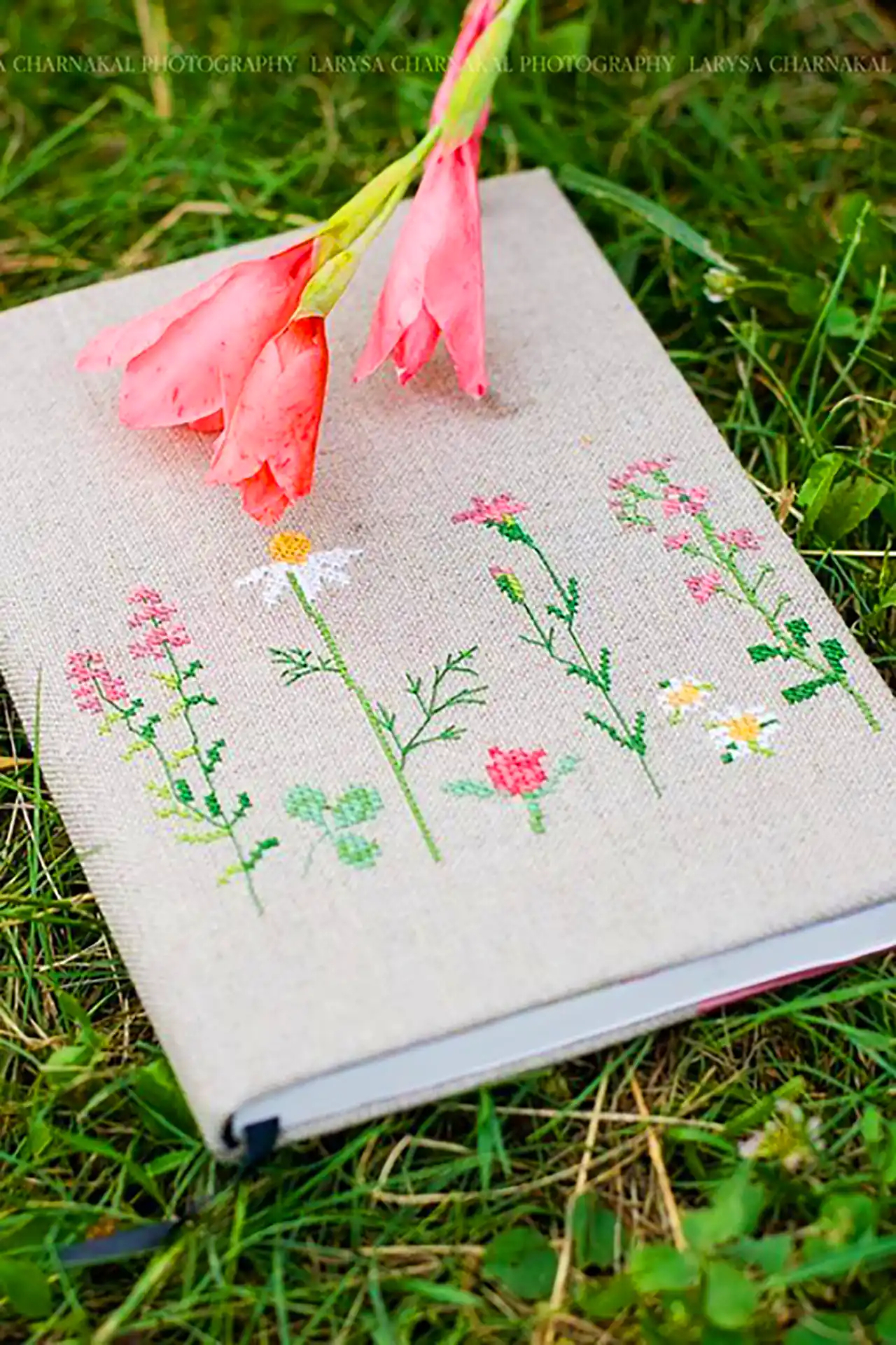 دفترچه خاطرات گلدوزی 