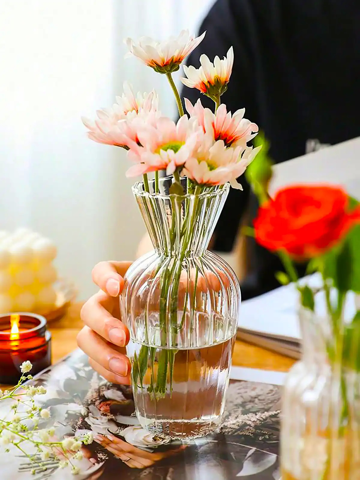 گلدان دکوری شیشه ای