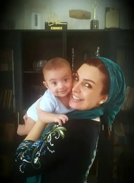 ماه چهره خلیلی