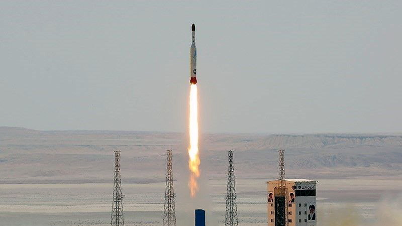 پرتاب موفق ۳ ماهواره ایرانی با ماهواره‌بر سیمرغ به فضا