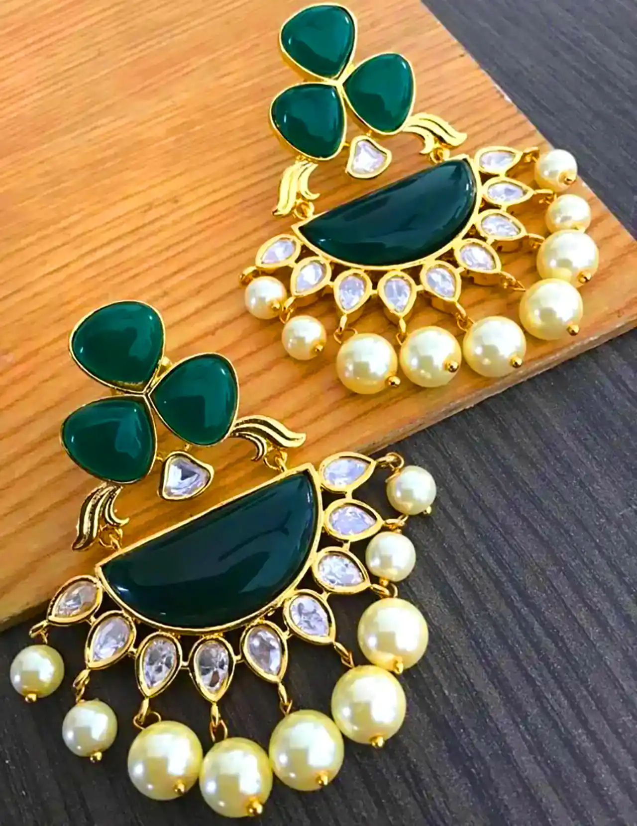 گوشواره کلاسیک زنانه