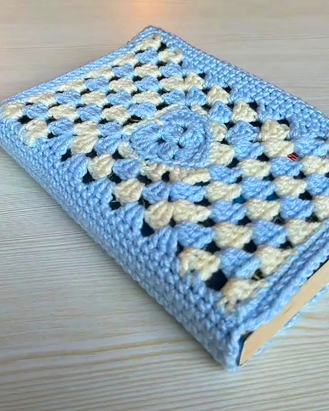 کاور کتاب بافتنی