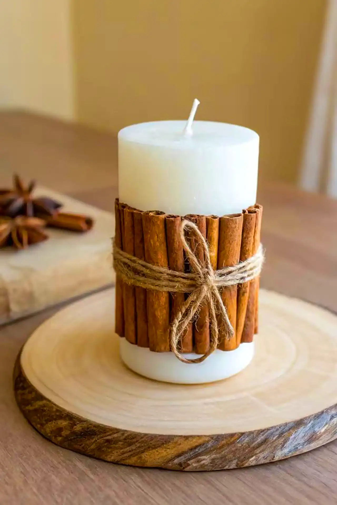 دیزاین شمع با چوب دارچین