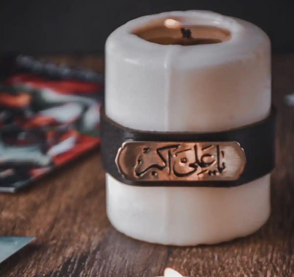 شمع ورق طلا
آموزش شمع موم عسلی فانتزی
چسب ورق طلا
شمع کریستالی
