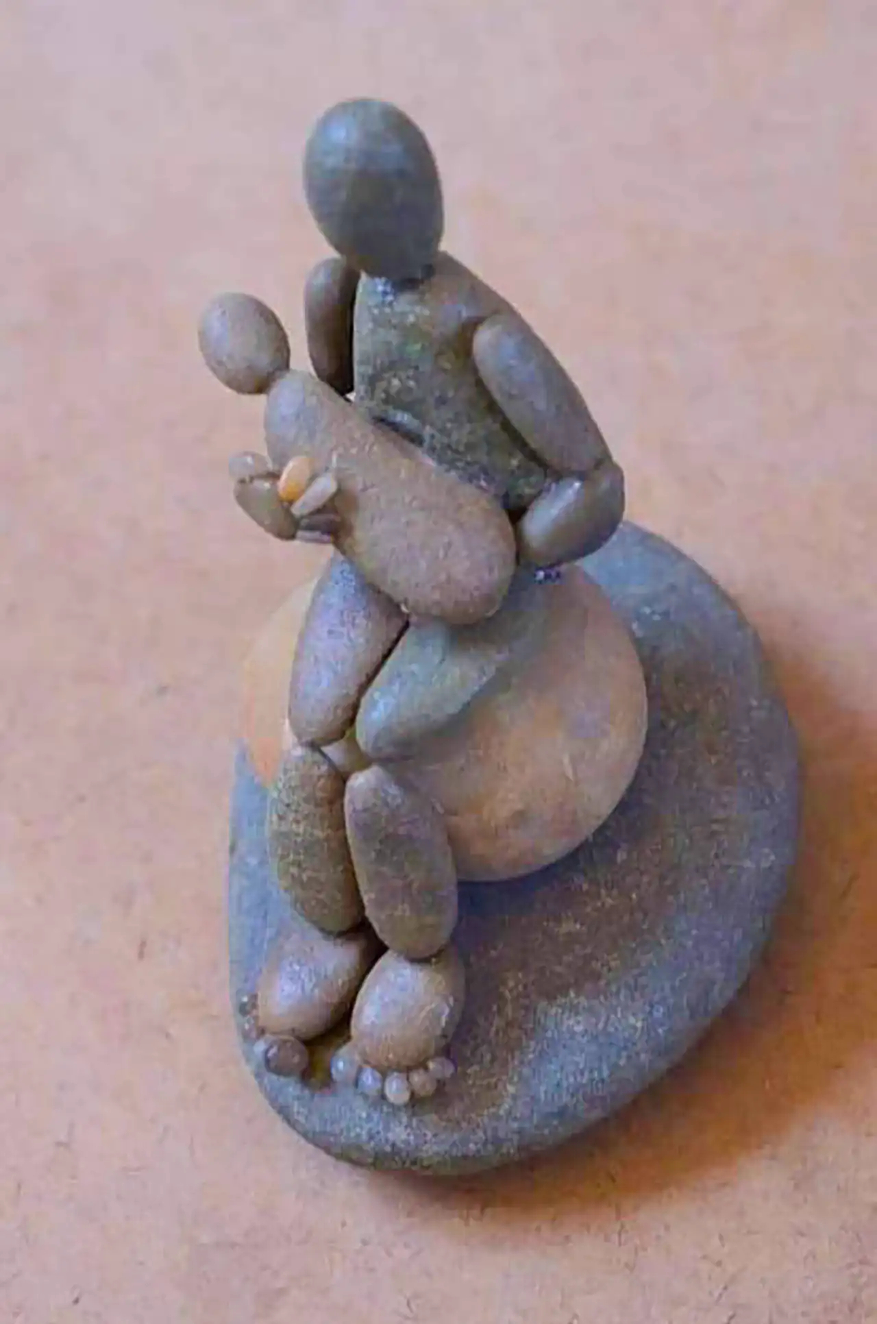 کاردستی هنری با سنگ رودخانه