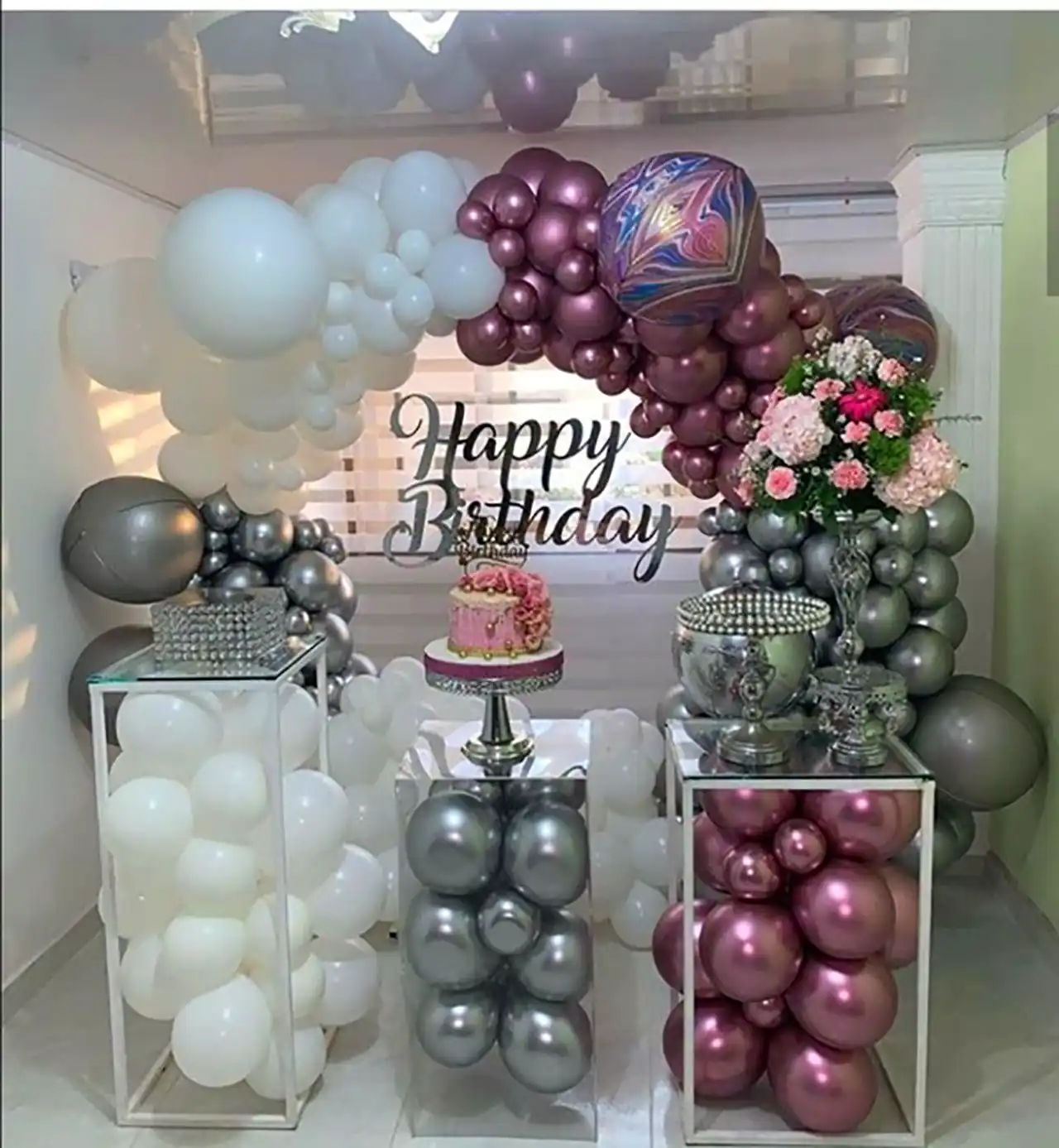 بادکنک آرایی سبز و زرشکی