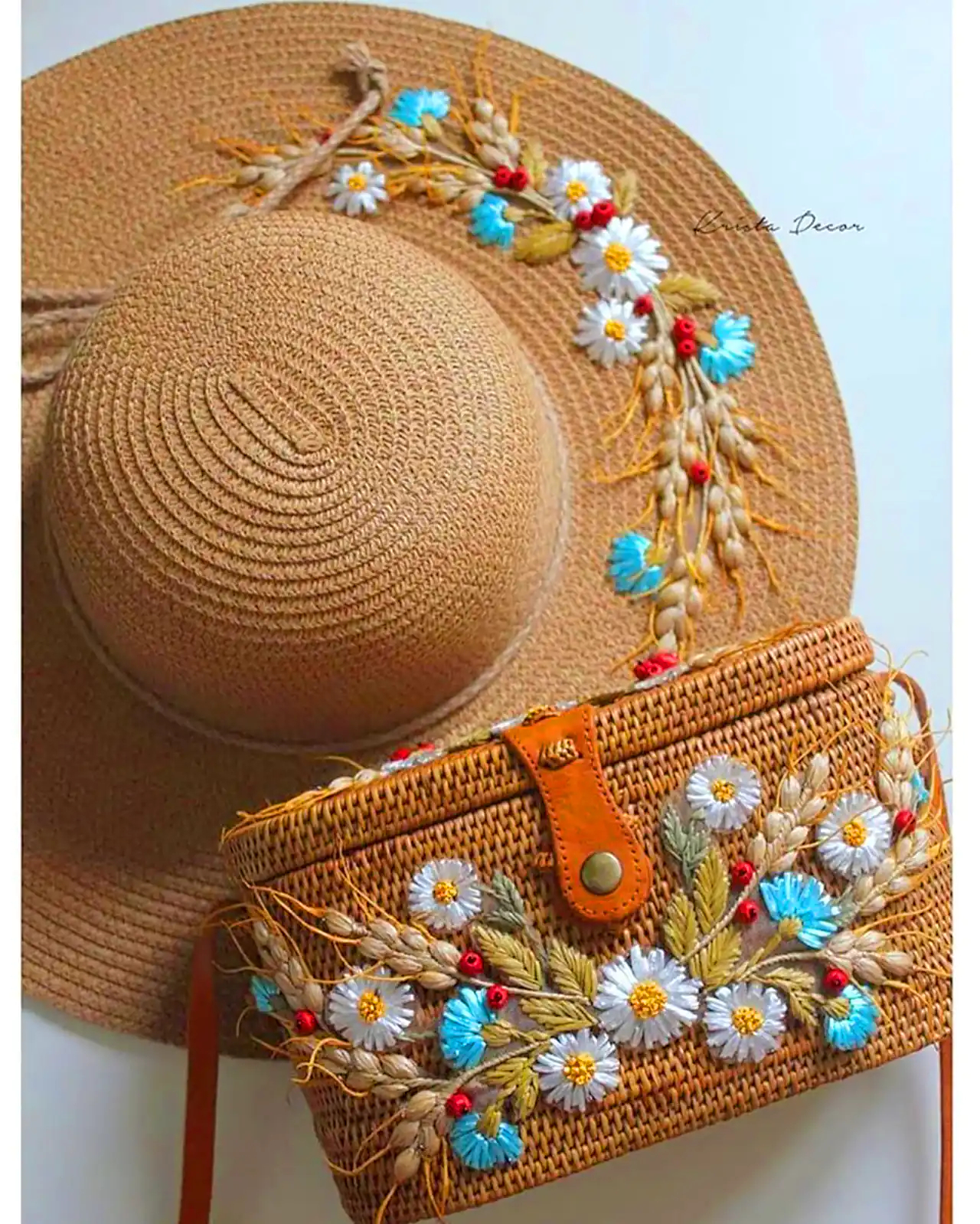 کیف حصیری با گلدوزی شیک