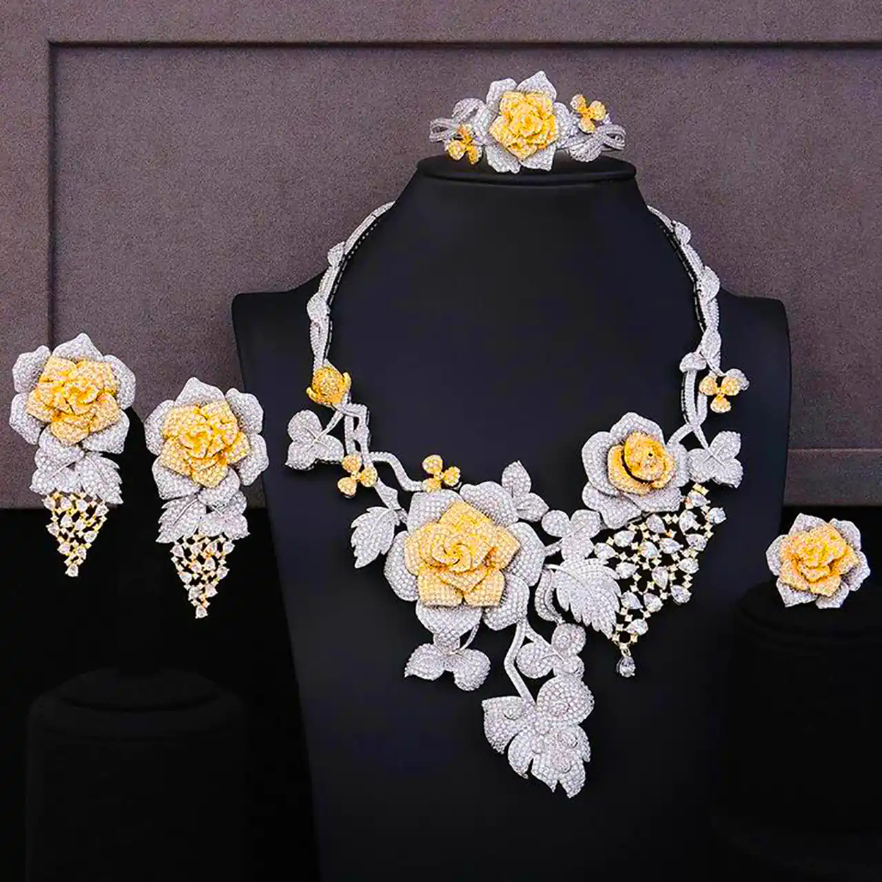 سرویس کامل جواهر لاکچری 