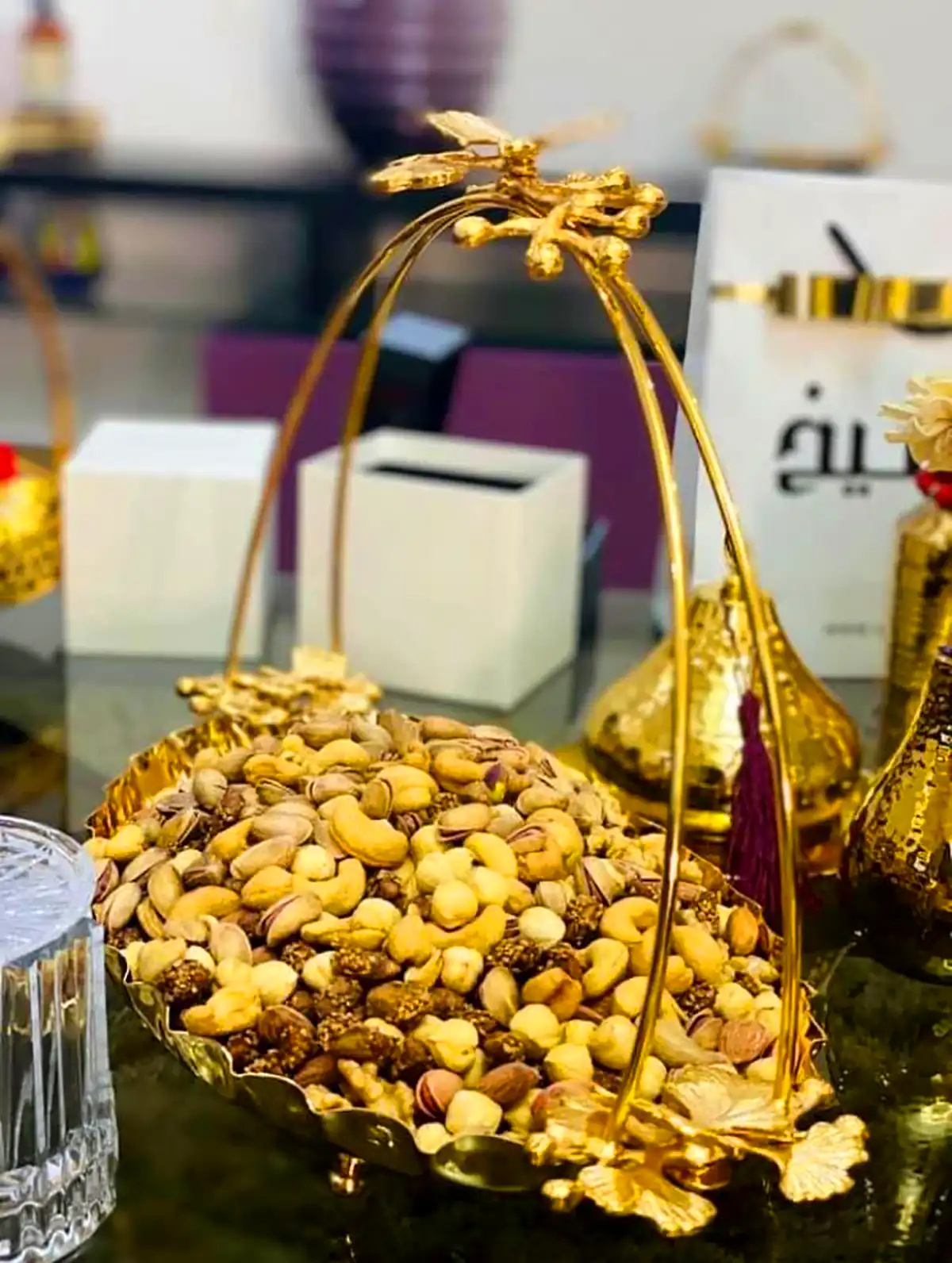 سرو آجیل و مغزیجات