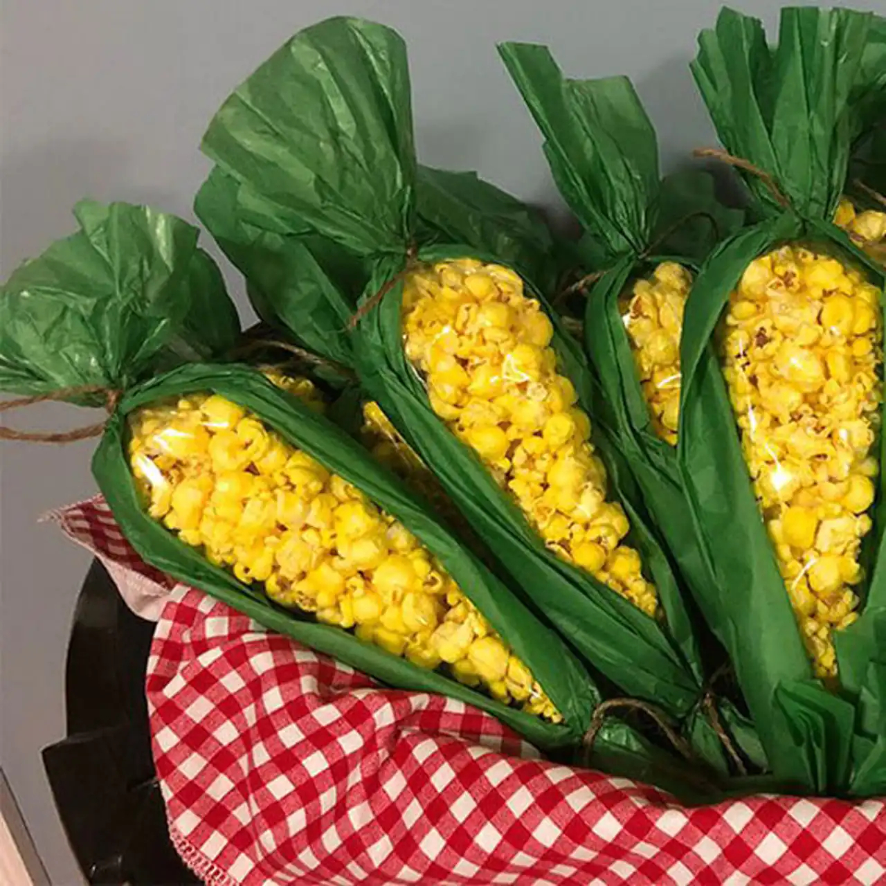 تزیین پفیلا شب یلدا + جدیدترین و شیک ترین مدل های تزیین پفیلا برای شب یلدای امسال