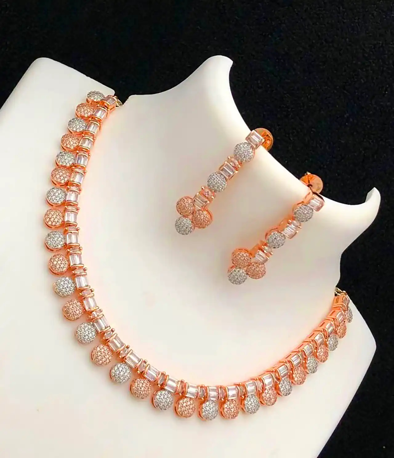 جواهرات عروس با نگین سلطنتی 