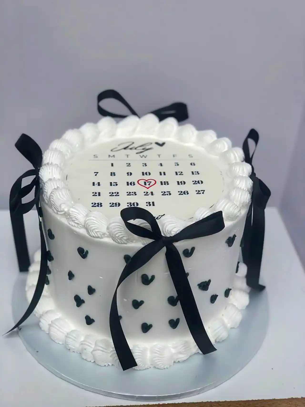 کیک تولد تقویم دار