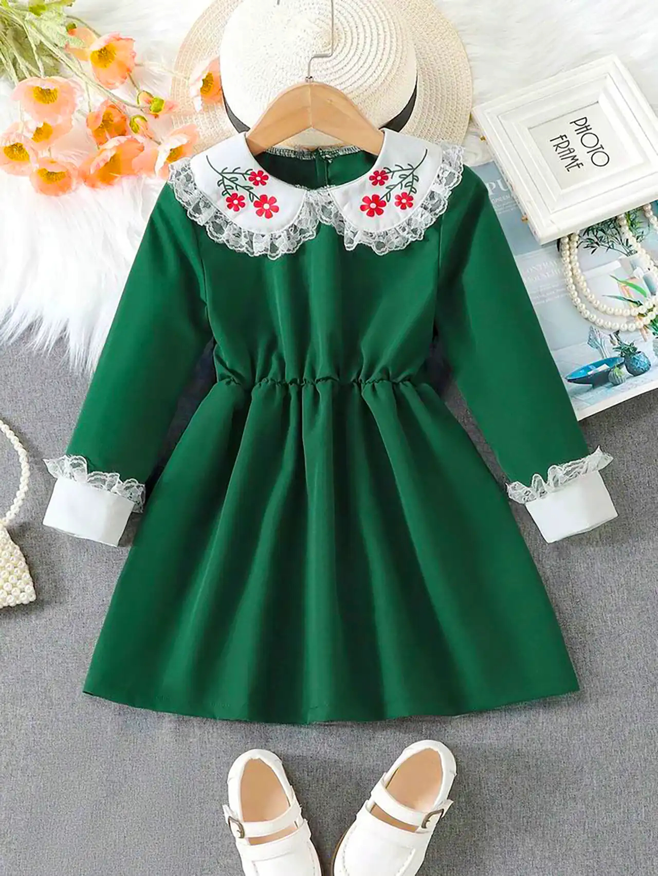 پیراهن مخمل سبز بچگانه