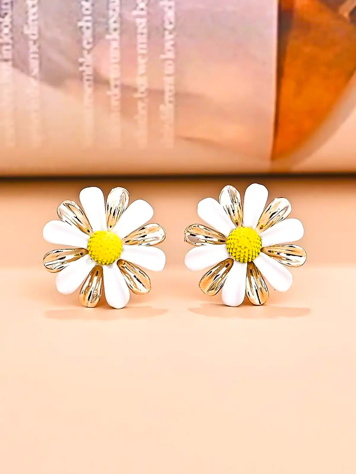 گوشواره طرح گل شیک