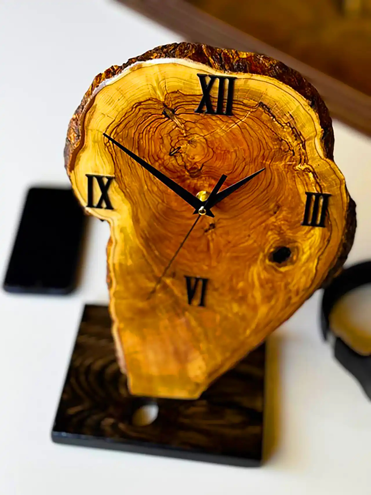 ساعت دیواری چوبی جدید