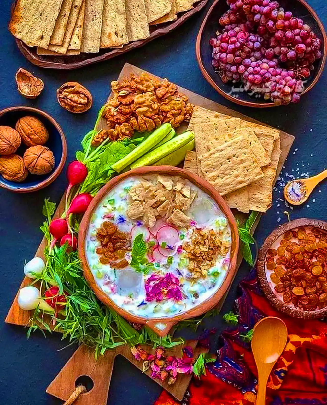 سرو غذا با تم ایرانی