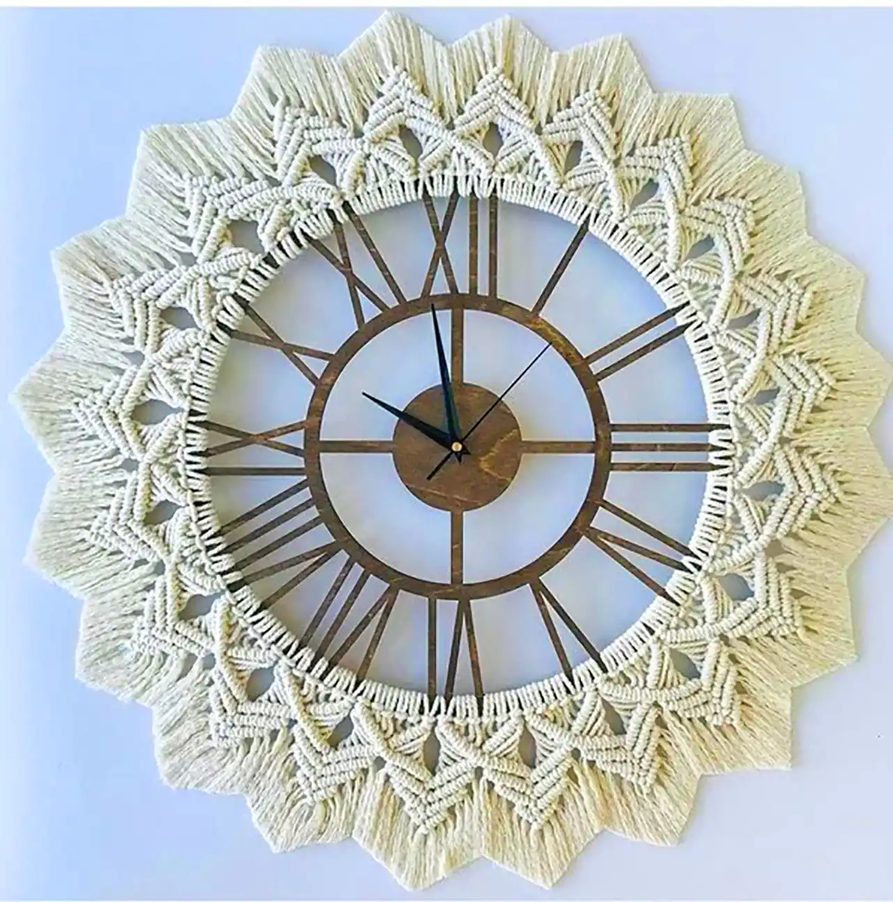 ساعت دیواری مکرومه